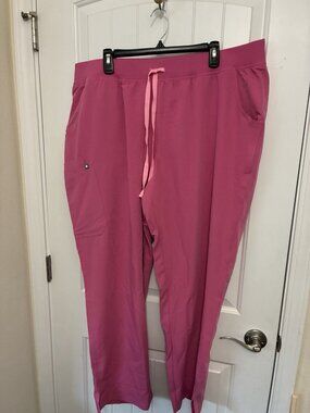 Figs Kade Cargo Scrub Pant In Pink Size 4XLR 44” x 31”